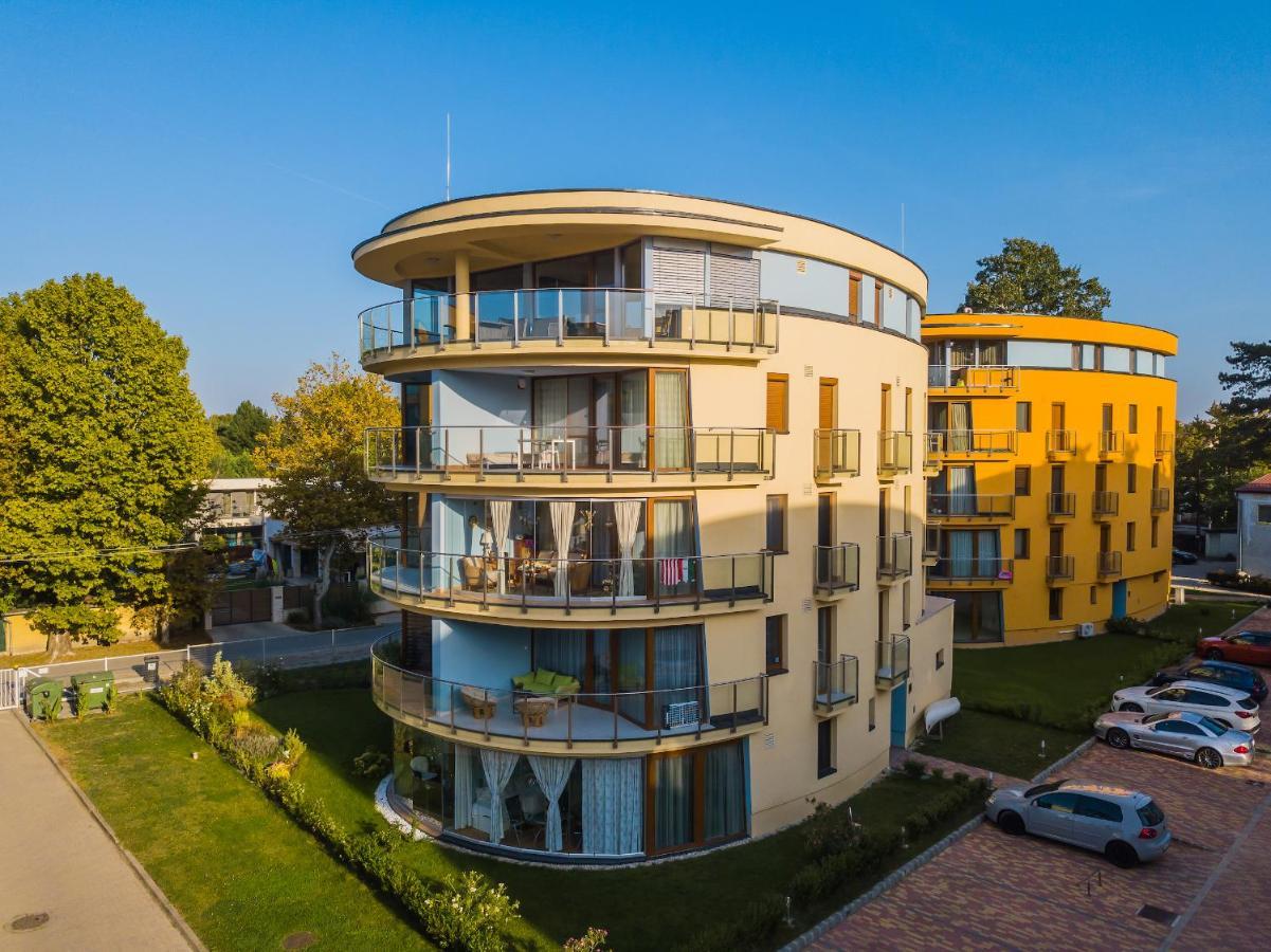 Vip Panorama Luxury Apartment Siófok Eksteriør bilde